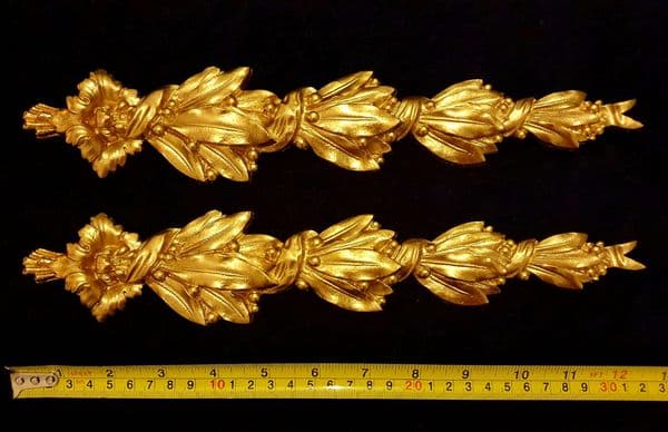 PAIR DECORATIVE MOULDING ANTIQUE STYLE WALL MIRROR DECORATION (No71)