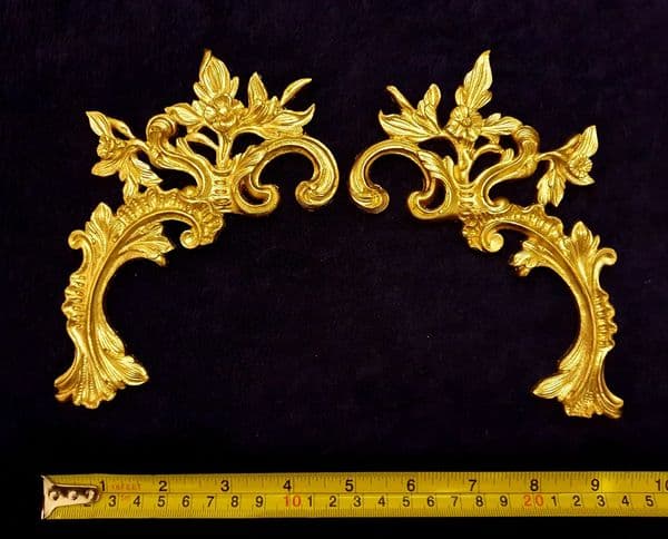 PAIR DECORATIVE MOULDING ANTIQUE STYLE WALL MIRROR DECORATION (No73)