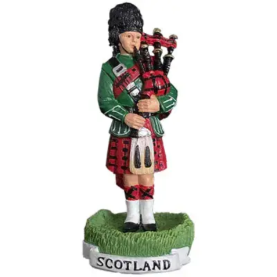 Unique | Scotland Highland Piper With Bagpipes | Stylish | Resin Ornament Figure