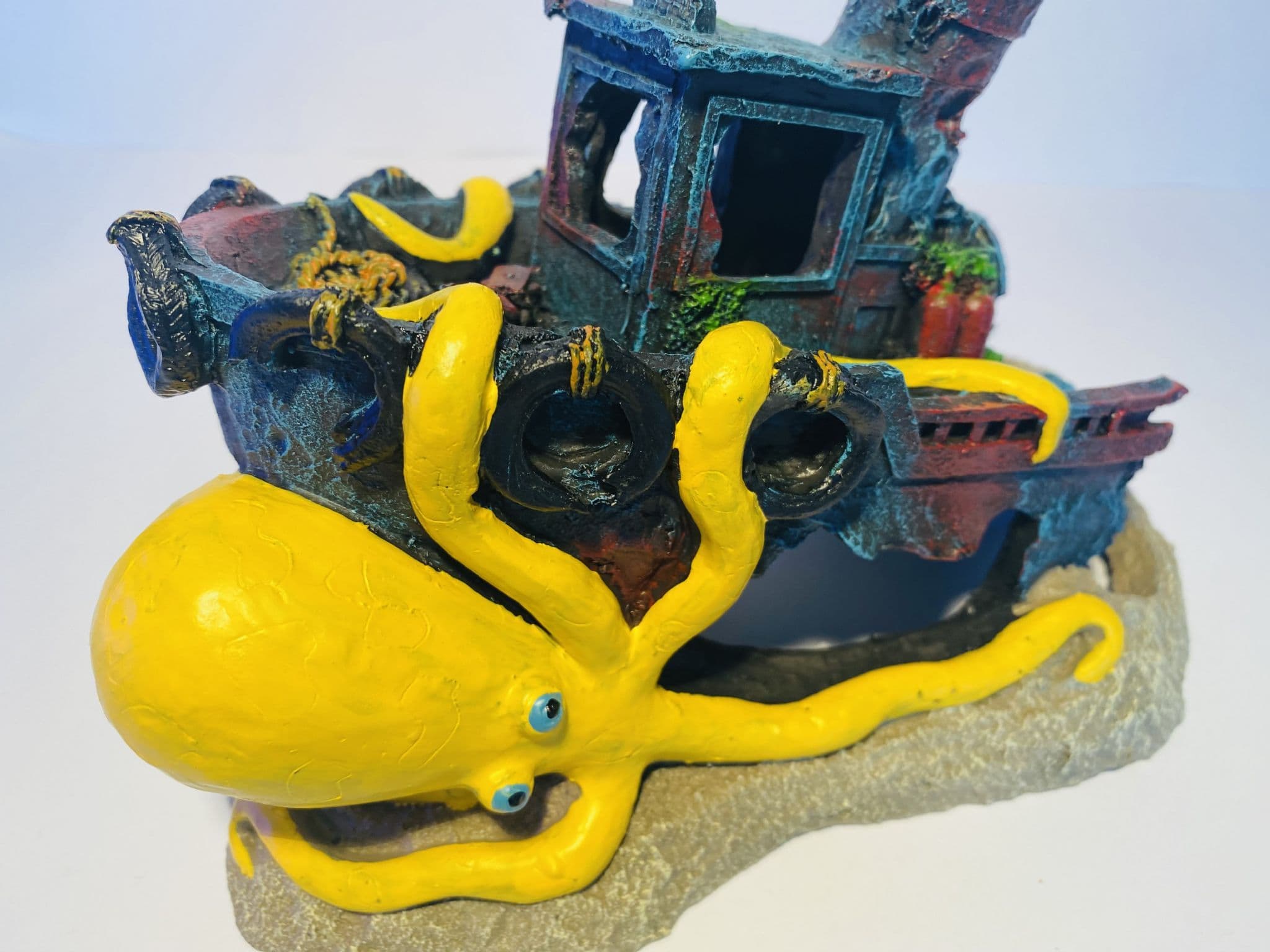 20 cm Sunken Boat with Octopus Fun Colourful Aquarium Fish Tank Ornament