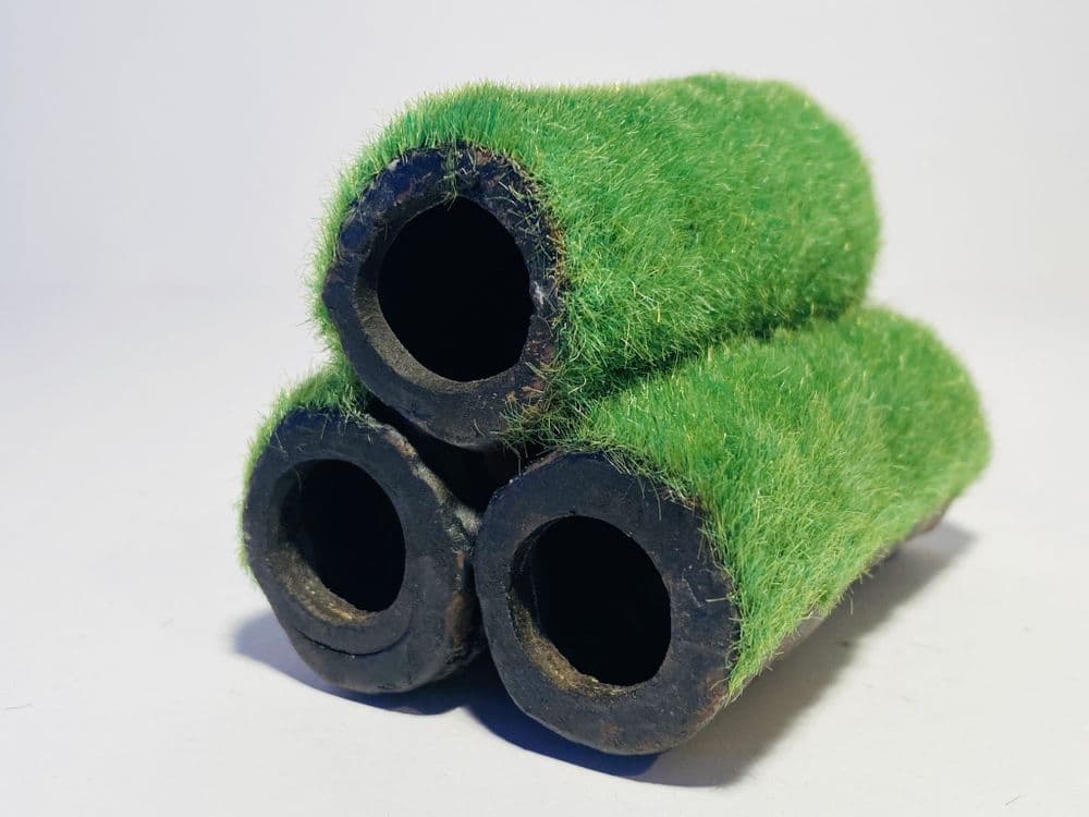 Ceramic Shrimp Tank Aquarium Tubes Ornament with Artificial Moss 8 cm