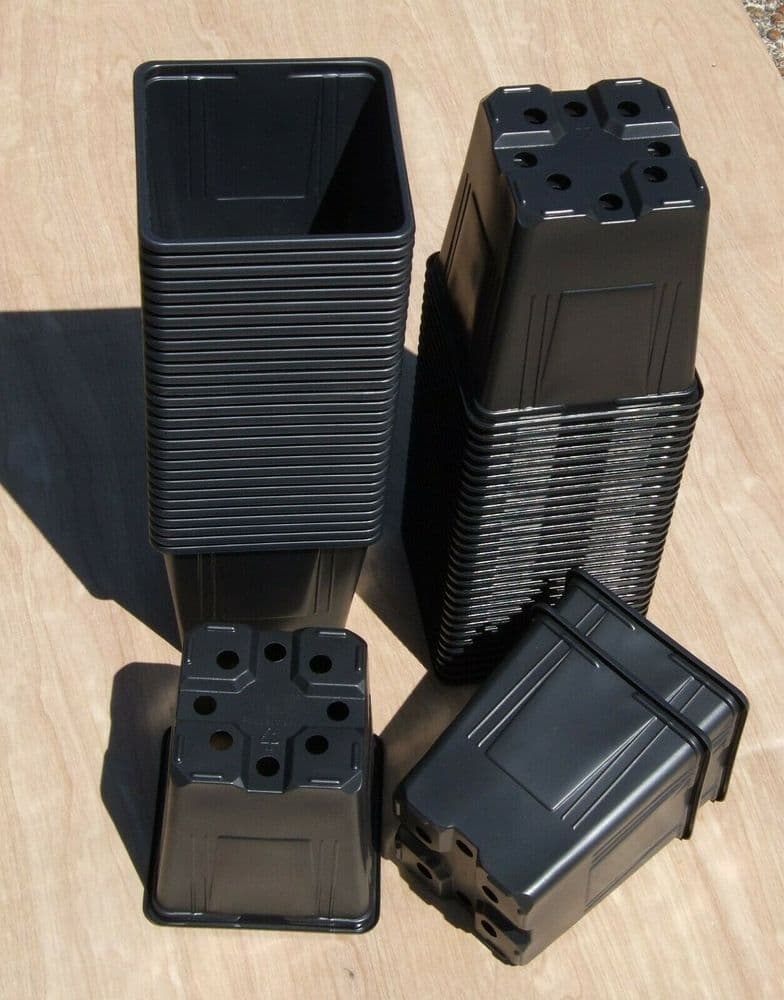 100 11cm square Black Plastic plant pots Vegetable Flower or Potting on