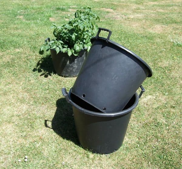 Black Plastic Plant Pot  , Flower Pots, Tubs over 30litres with  Hadles