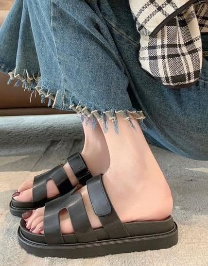 BLACK H SANDALS