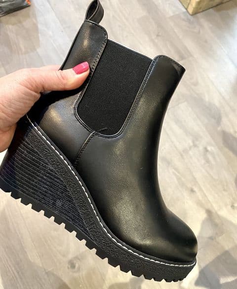 BLACK WEDGE HEELED BOOT