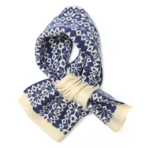 BLUE CREAM MIX SCANDI STAR FLOWER PULL THROUGH SCARF
