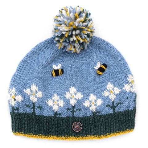 BOTANICAL BOBBLE HAT IN DAISY