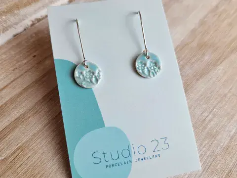 CERAMIC DROP CIRCLE EMBOSSED EARRINGS