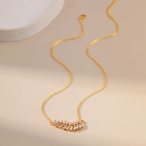CUBIC ZIRCONIA LEAF NECKLACE GOLD