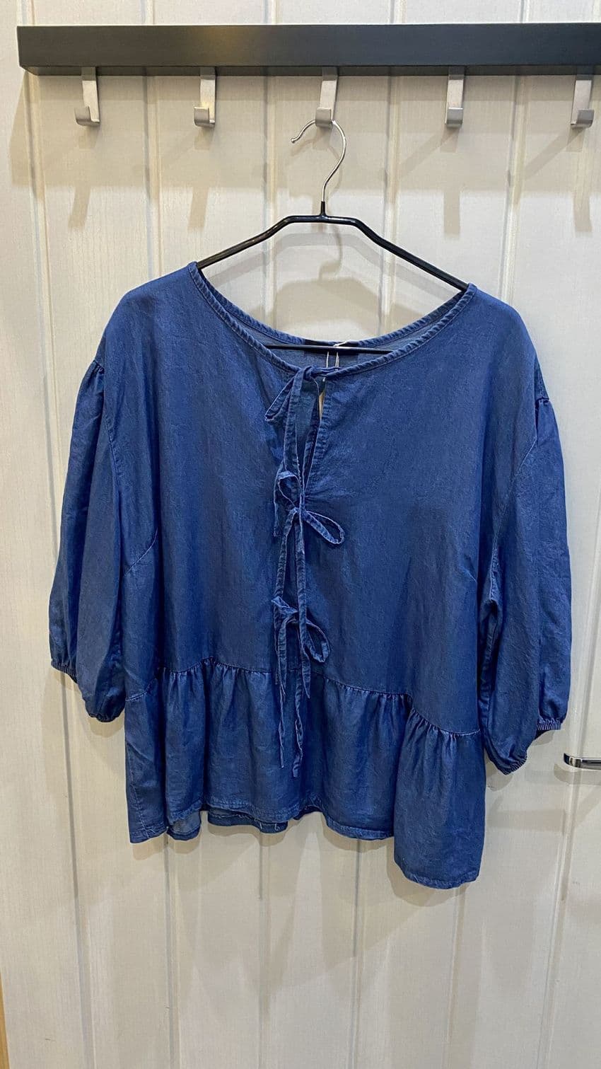 DENIM CHAMBRAY TIE TOP