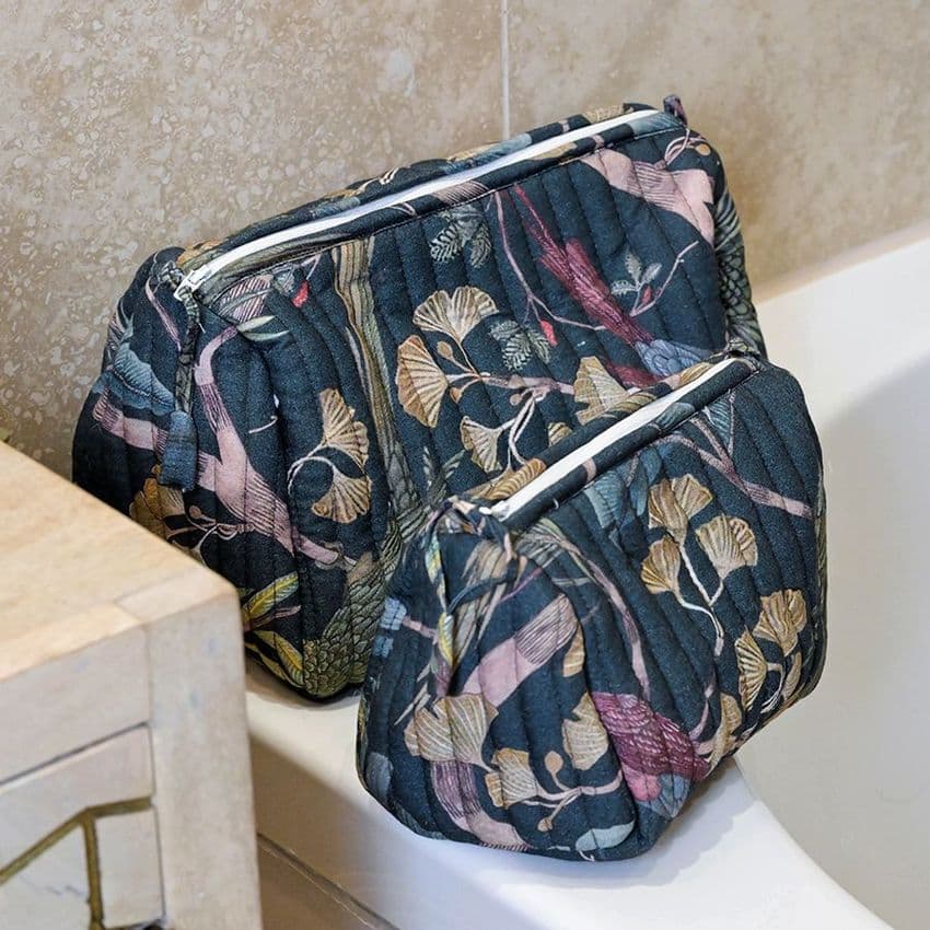 DUSKY MIX TROPICAL QUILTED MAKE UP BAG LG