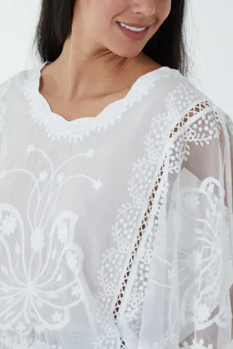 FLORAL LACE BUTTERFLY BLOUSE WHITE