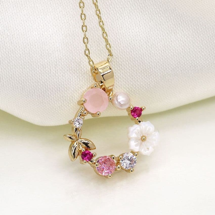 GOLDEN SHELL & CRYSTAL WREATH NECKLACE