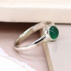 GREEN ONYX CAB STERLING SILVER RING - SIZE 55 (SMALL)