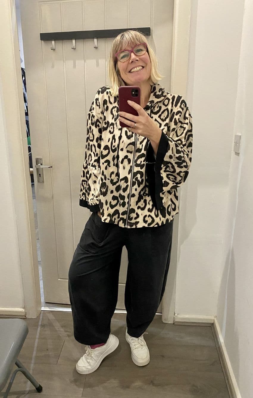 LEOPARD PRINT LOOSE SLEEVE ZIP UP HOODY STONE