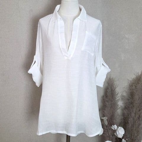 LIGHTWEIGHT COTTON FABRIC OVERTOP IN WHITE