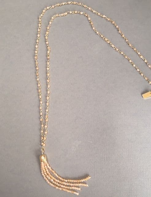 LONG PINK BEAD TASSEL NEACKLACE