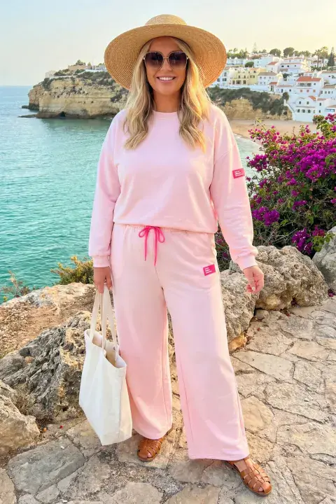 MONOCHROMATIC SWEAT SET