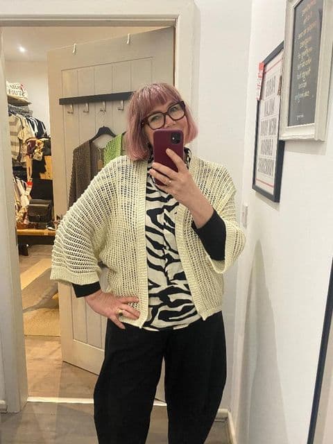 OPEN WEAVE CARDI