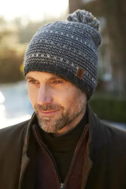 PACHAMAMA SANTIAGO BOBBLE BEANIE