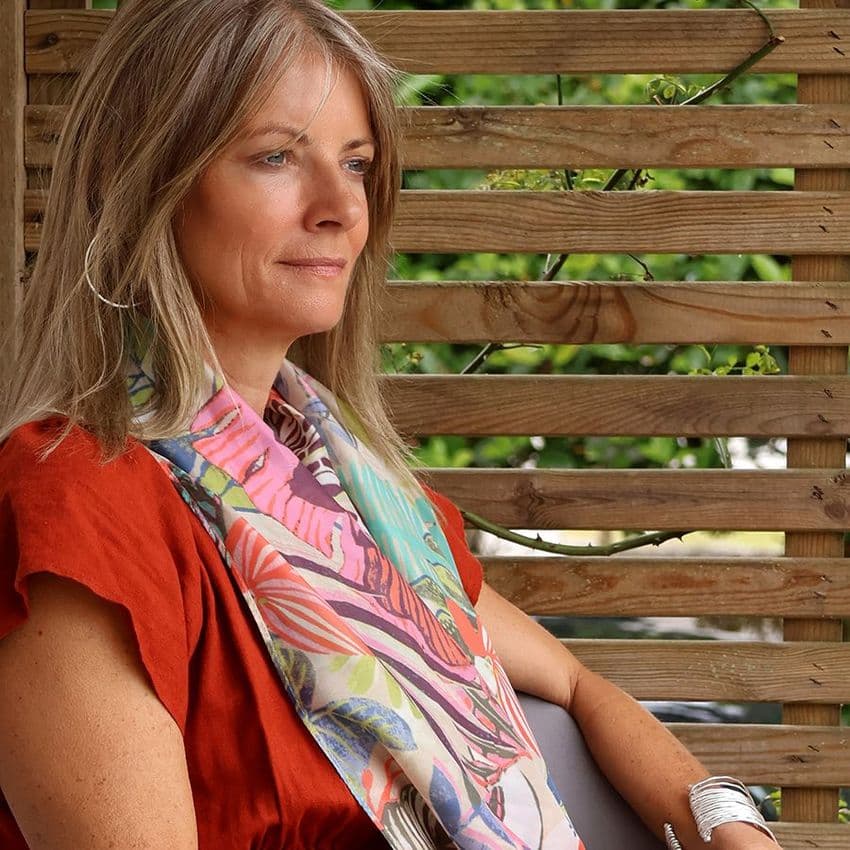 RECYCLED SILKY BRIGHT TROPICAL LEAF PRINT SCARF