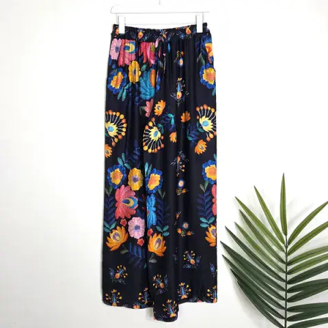 SILK STRAIGHT LEG TROUSERS IN NAVY