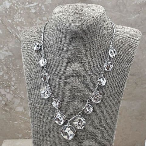 SINGLE STRAND BEATEN NECKLACE IN SILVER
