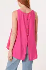 SLEEVELESS SCOOP NECK TOP W/ BACK BUTTONS