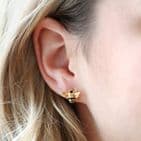 SMALL BEE STUD EARRINGS GOLD