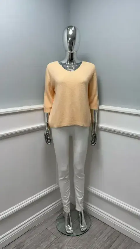 SOFT V NECK KNIT