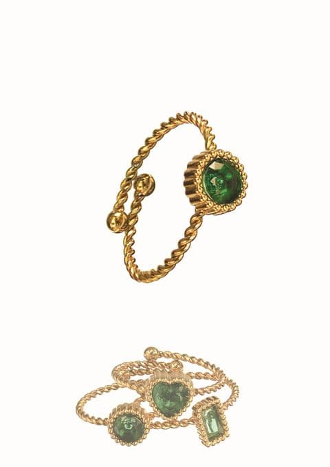 SOLO GOLD TWIST GEM RING IN EMERALD