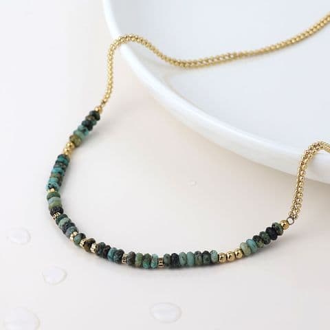 STAINLESS STEEL GOLD PLATE BEAD CHAIN/ GREEN STONES N/LACE