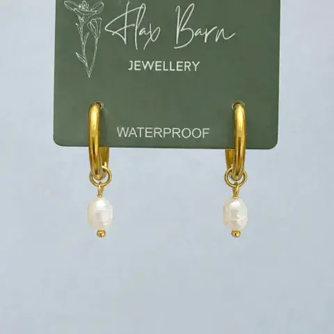 TARNISH RESISTANT MINI PEARL HUGGIES IN GOLD