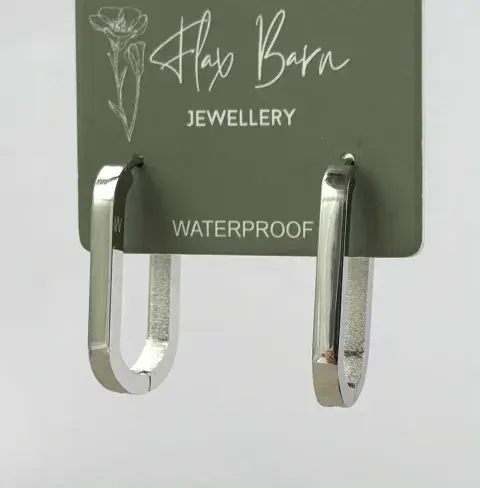 TARNISH RESISTANT OBLONG HUGGIES IN SILVER
