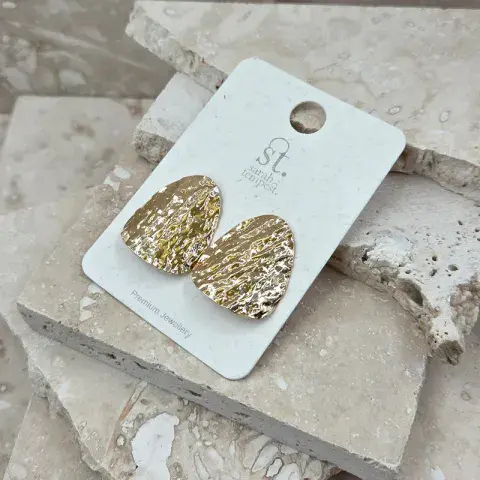 TEXTURED CURVED STATEMENT STUD EARRINGS IN GOLD