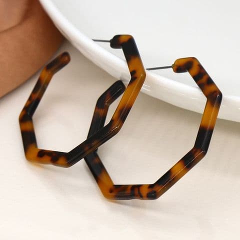 TORTOISESHELL ACRYLIC OCTAGON HOOP EARRINGS