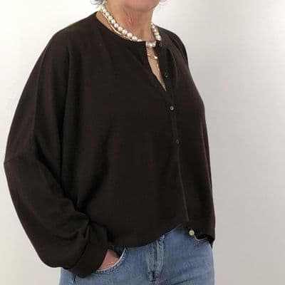 Caroline Cashmere Crew Cardigan chocolate