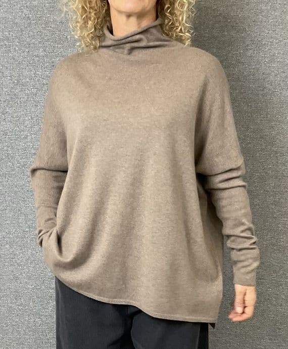 Caroline  Cashmere Jill Polo Sweater taupe