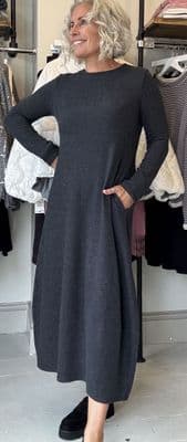 Neirami Dress carbon