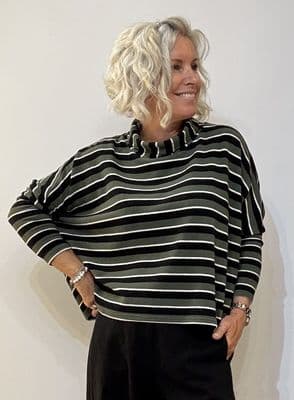 Neirami Ring Collar Top forest stripe