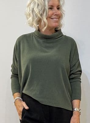 Neirami Ring Collar Top tobacco