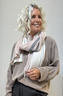Oska Scarf 6906 quartz