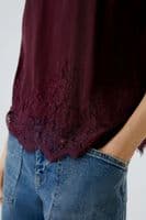 Oui Camisole bramble berry
