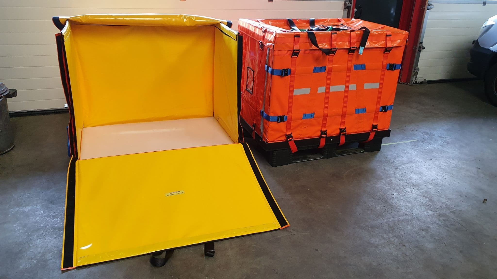 Water Resistant Front Loading Pallet Lifting Bag