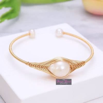 Baroque pearl Gold Bangle