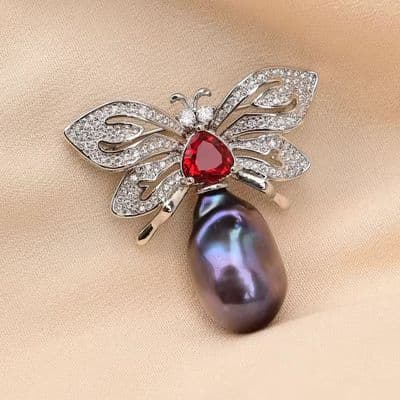 Butterfly Baroque pearl Brooch
