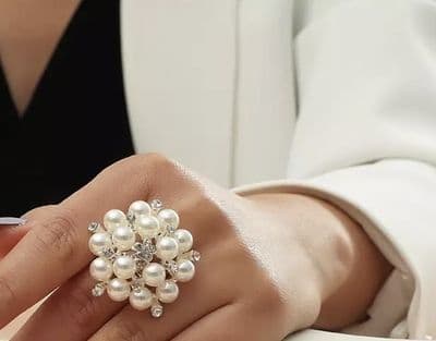 Pearl & crystal adjustable Ring