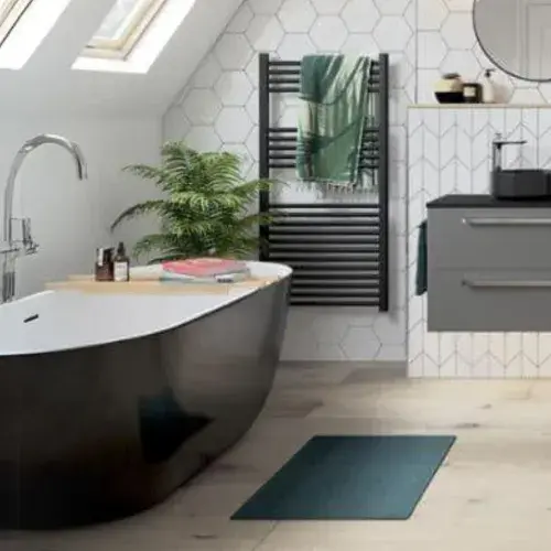 Cygnus 1655 x 740mm Gloss Black Freestanding Bath