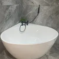 Whitchurch Corner Bath 1270 x 1270mm, Gloss white