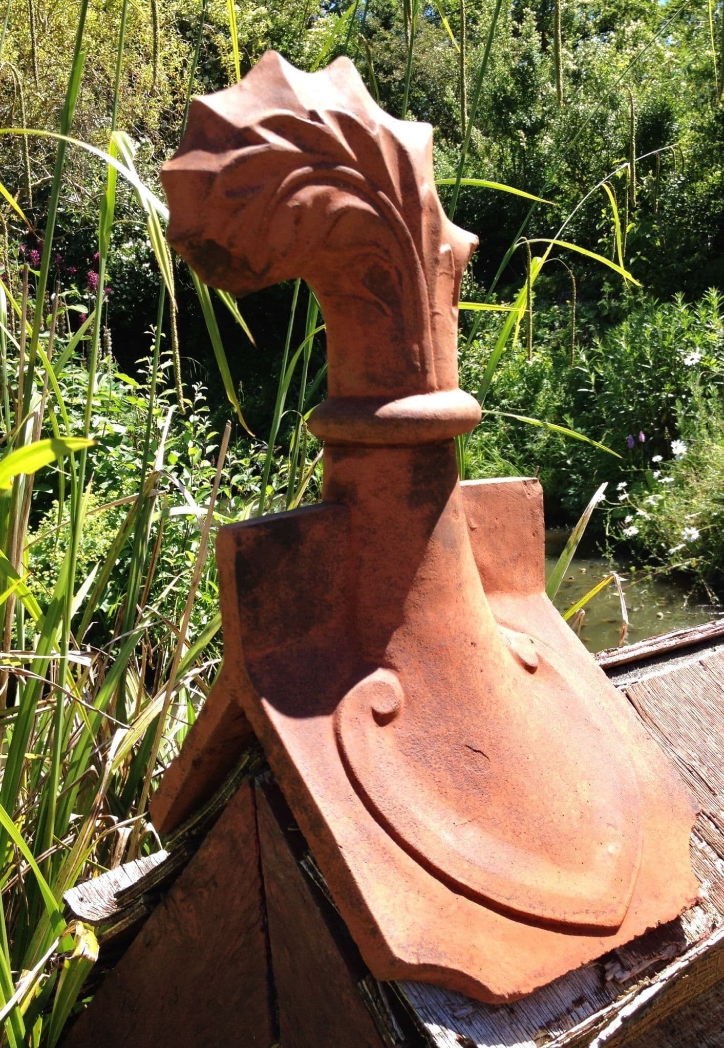 Laurel Decorative Angled curved leaf roof finial